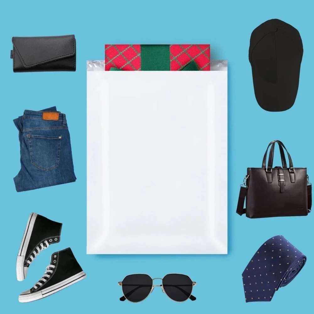 Poly mailers bundle Of 50 Units 6x 9” Material: PE (Polyethylene)